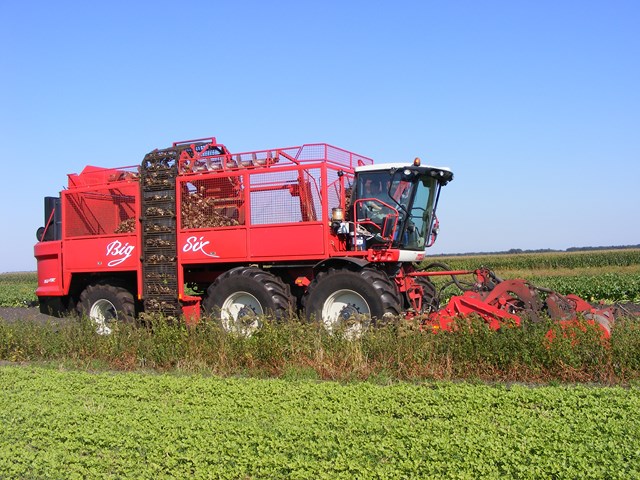 Agrifac bietenrooier Agrifoto